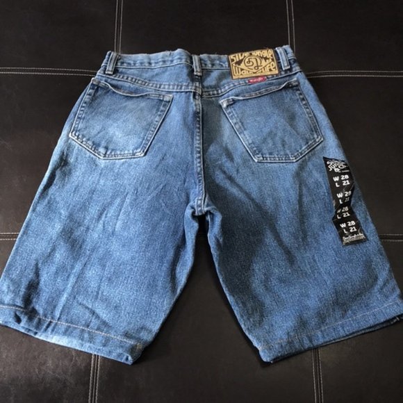 5ive Jungle & Co Women's Jean Shorts (8) - Picture 3 of 5